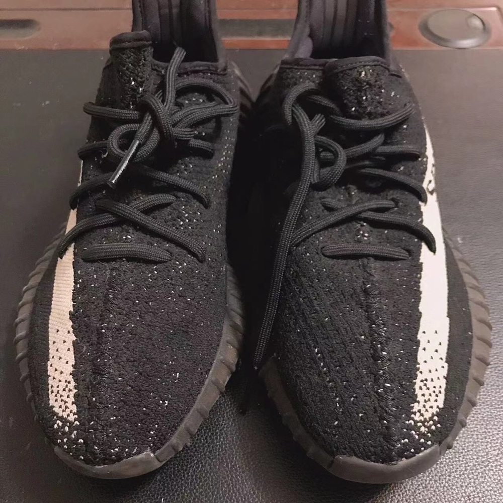 Adidas Yeezy Boost 350 V2 Black/White